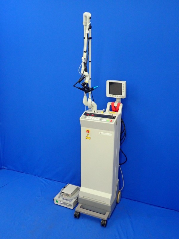Carbon-dioxide-laser operation equipment